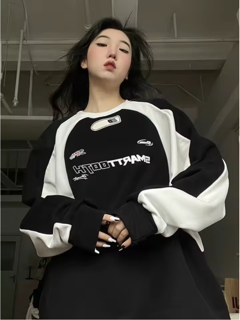 Y2K Vintage Sweatshirt Women Oversized Kpop Streetwear Hippie Pullover Korean Fashion Aesthetic Hoodies Designer Tops Clothes
